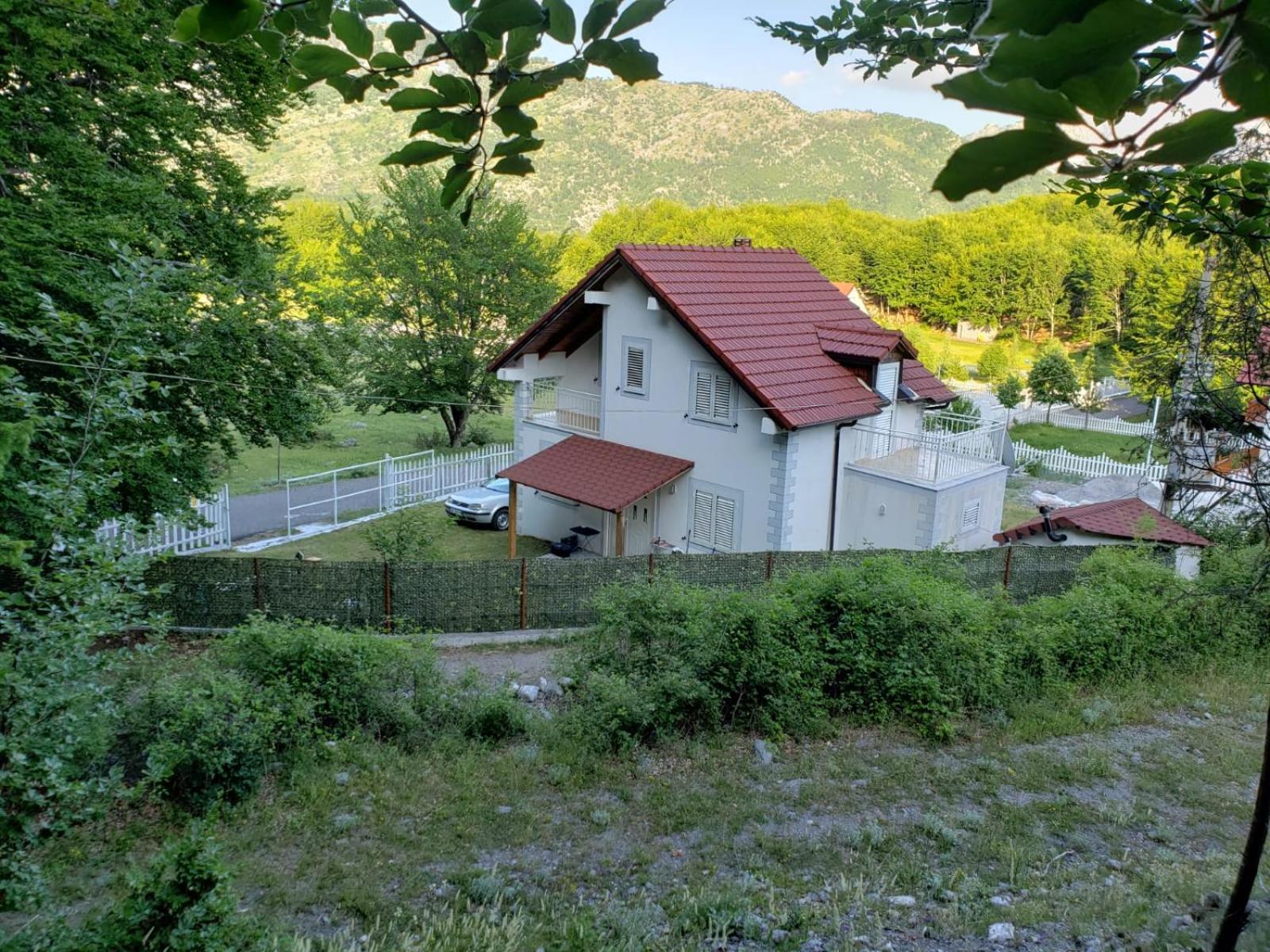 86 Villa Razem